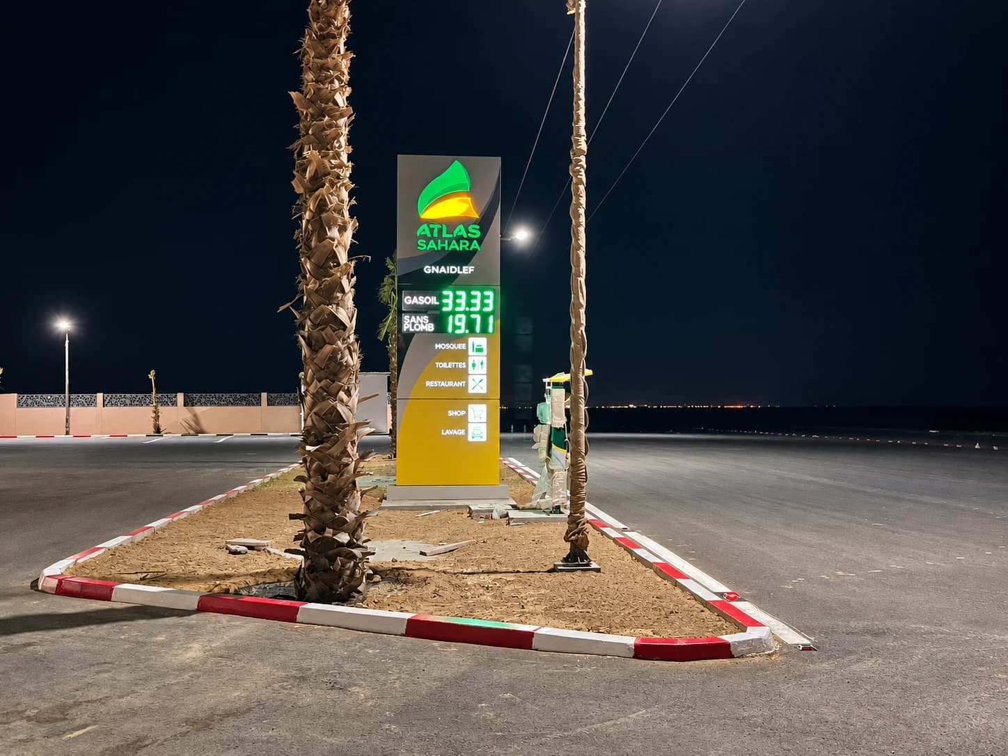 Signalétique et aménagement paysager de la station.
